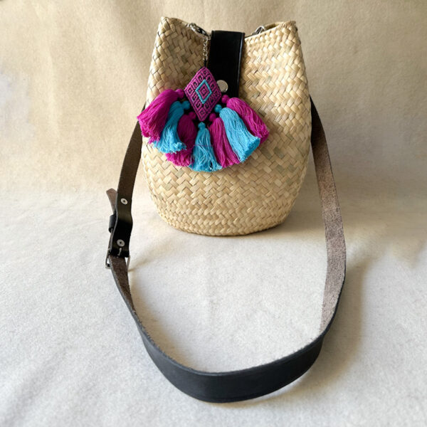 Bolso mexicanito con llavero rosa