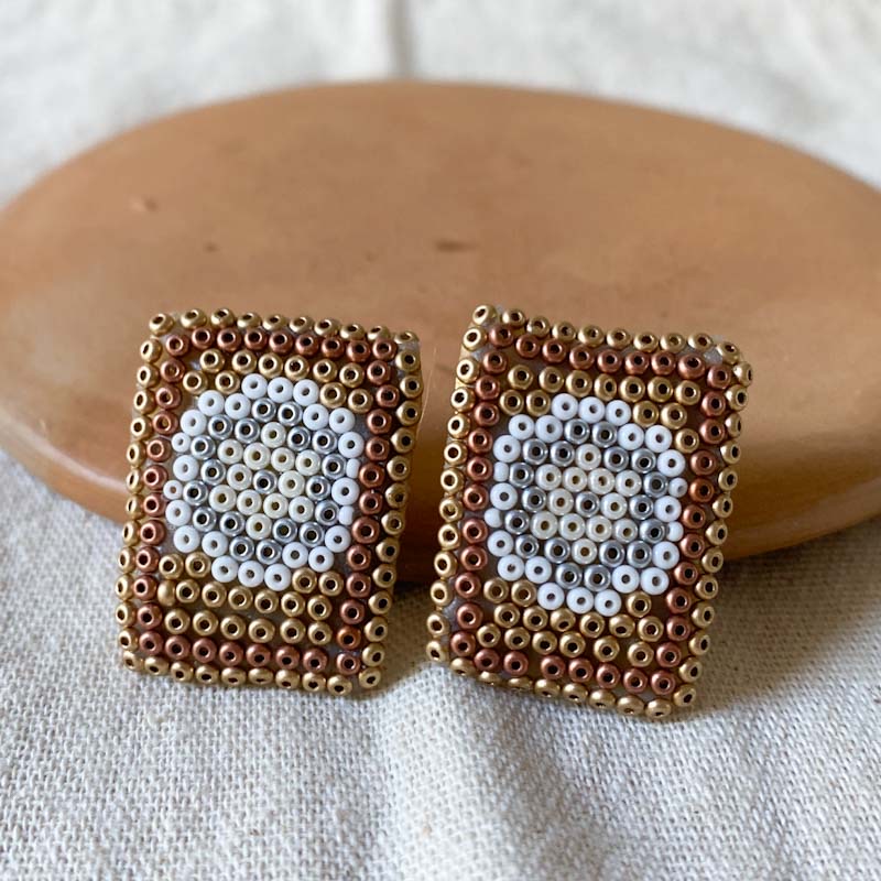 D03983D9-6745-4438-80B4-FBEFFAE4903D